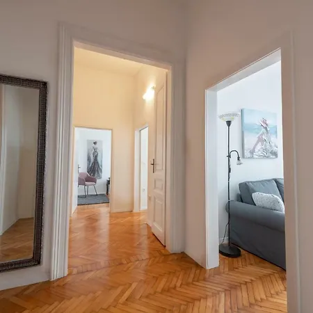 Apartman Sweet In The Center Pula